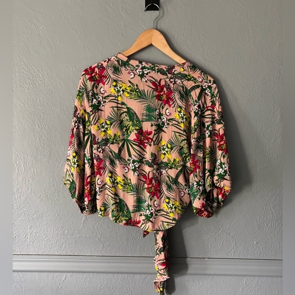 XIX Palms | Wrap Floral Kimono Style Hawaiian Print Top | Size 1 🌺🏝️ - Picture 6 of 10